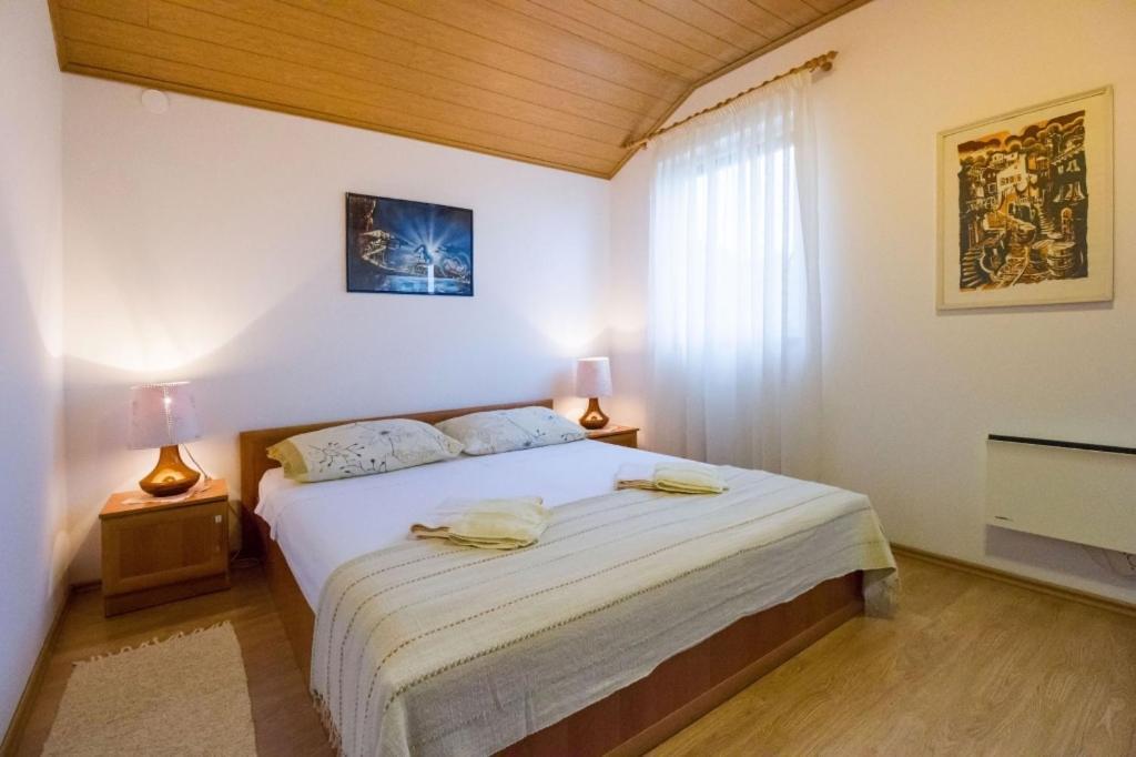 Apartments マリ・ロシニュ エクステリア 写真